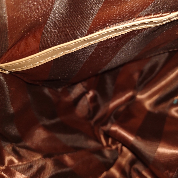 Cheetah Print Purse with flip phone case - Picture 3 of 8